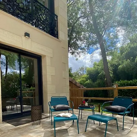 La Maison L'eperon, Stylish 5 Star Surrounded By Vineyard Near Saint Emilion Сasa de vacaciones *