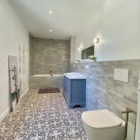 La Maison L'eperon, Stylish 5 Star Surrounded By Vineyard Near Saint Emilion * Vérac