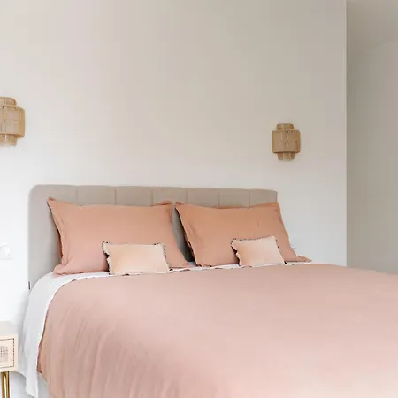 La Maison L'eperon, Stylish 5 Star Surrounded By Vineyard Near Saint Emilion Hébergement de vacances *