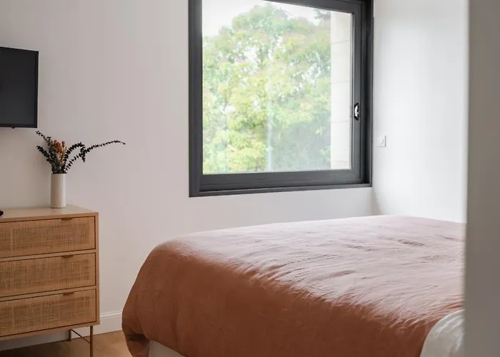 Feriehus La Maison L'eperon, Stylish 5 Star Surrounded By Vineyard Near Saint Emilion Vérac