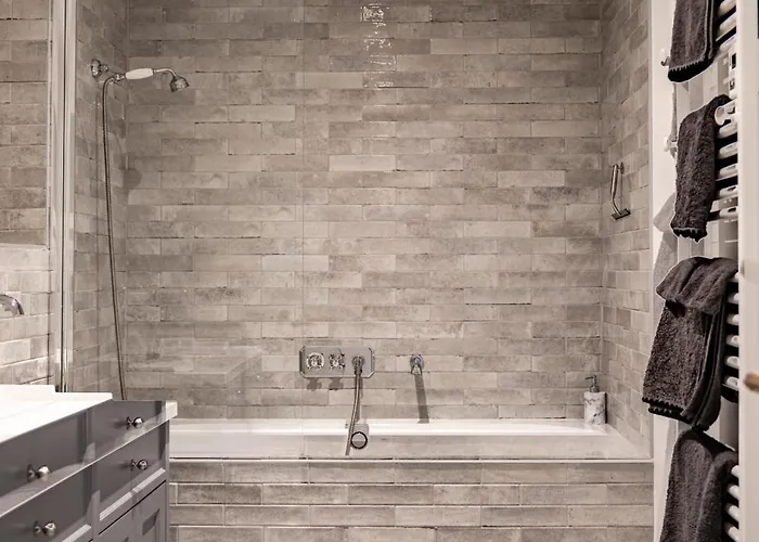 La Maison L'eperon, Stylish 5 Star Surrounded By Vineyard Near Saint Emilion * Vérac